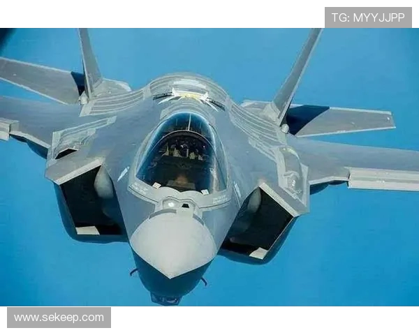 战斗机进气道在不同马赫数的调节